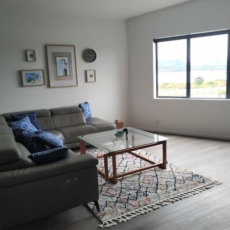 The Bowentown Apartment Bagian luar foto