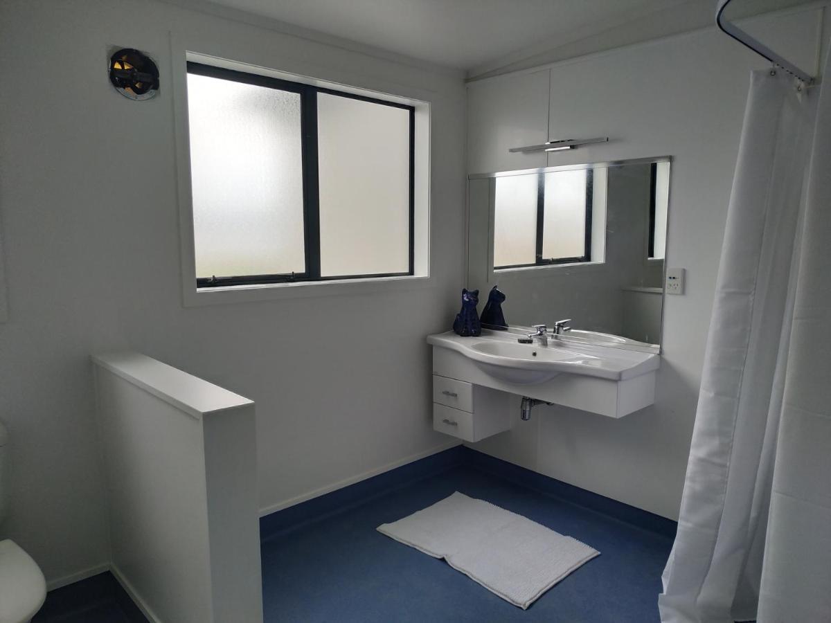 The Bowentown Apartment Bagian luar foto