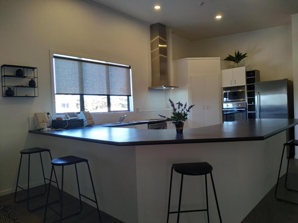 The Bowentown Apartment Bagian luar foto